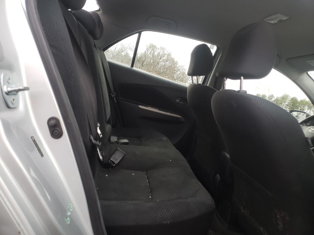 Photo 6 from auction – 2011 TOYOTA YARIS with VIN JTDBT4K36B1405372