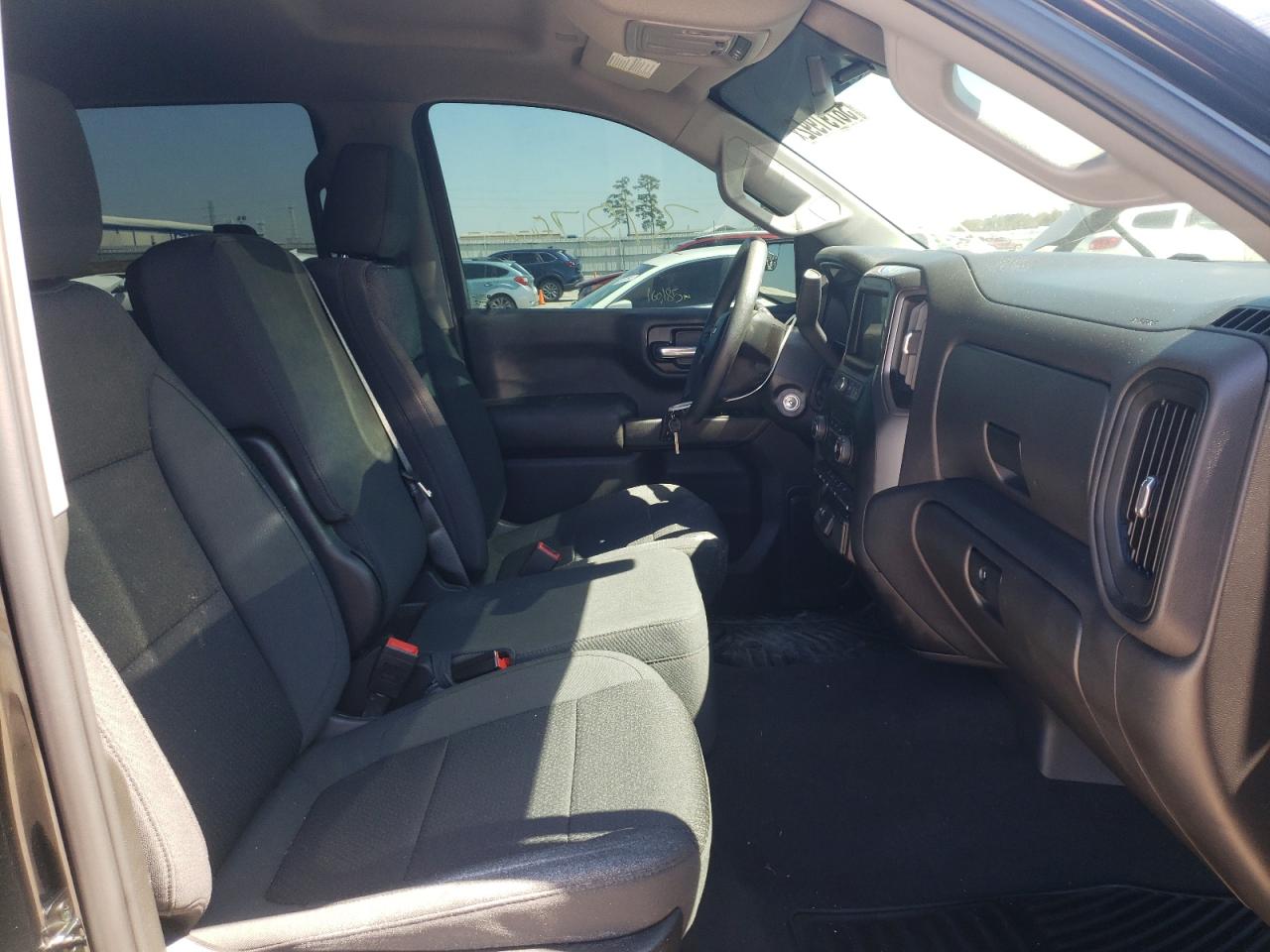 Photo 5 from auction – 2021 CHEVROLET SILVERADO with VIN 3GCPYBEK8MG426520