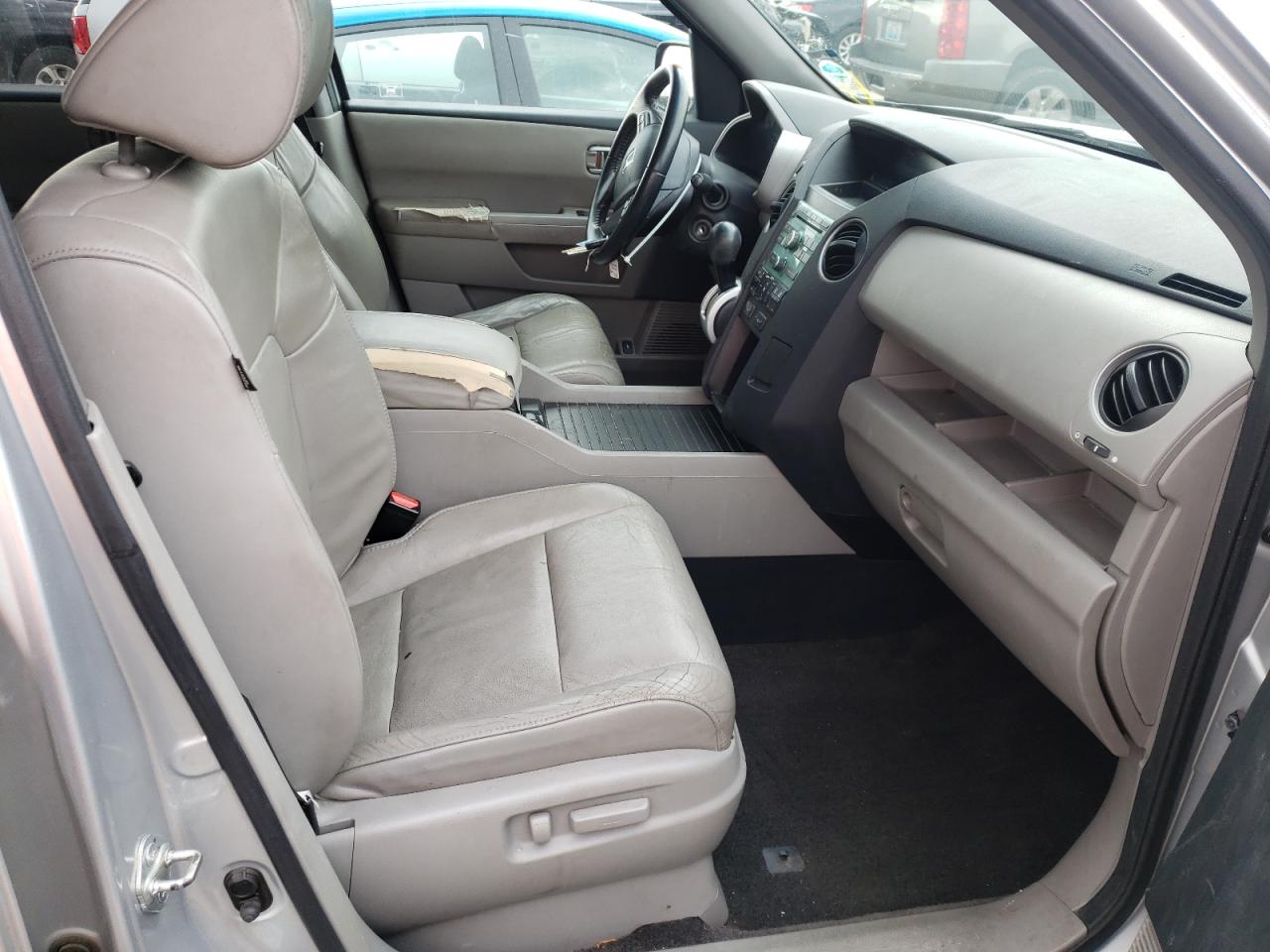 Photo 5 from auction – 2011 HONDA PILOT EXL with VIN 5FNYF3H52BB015817