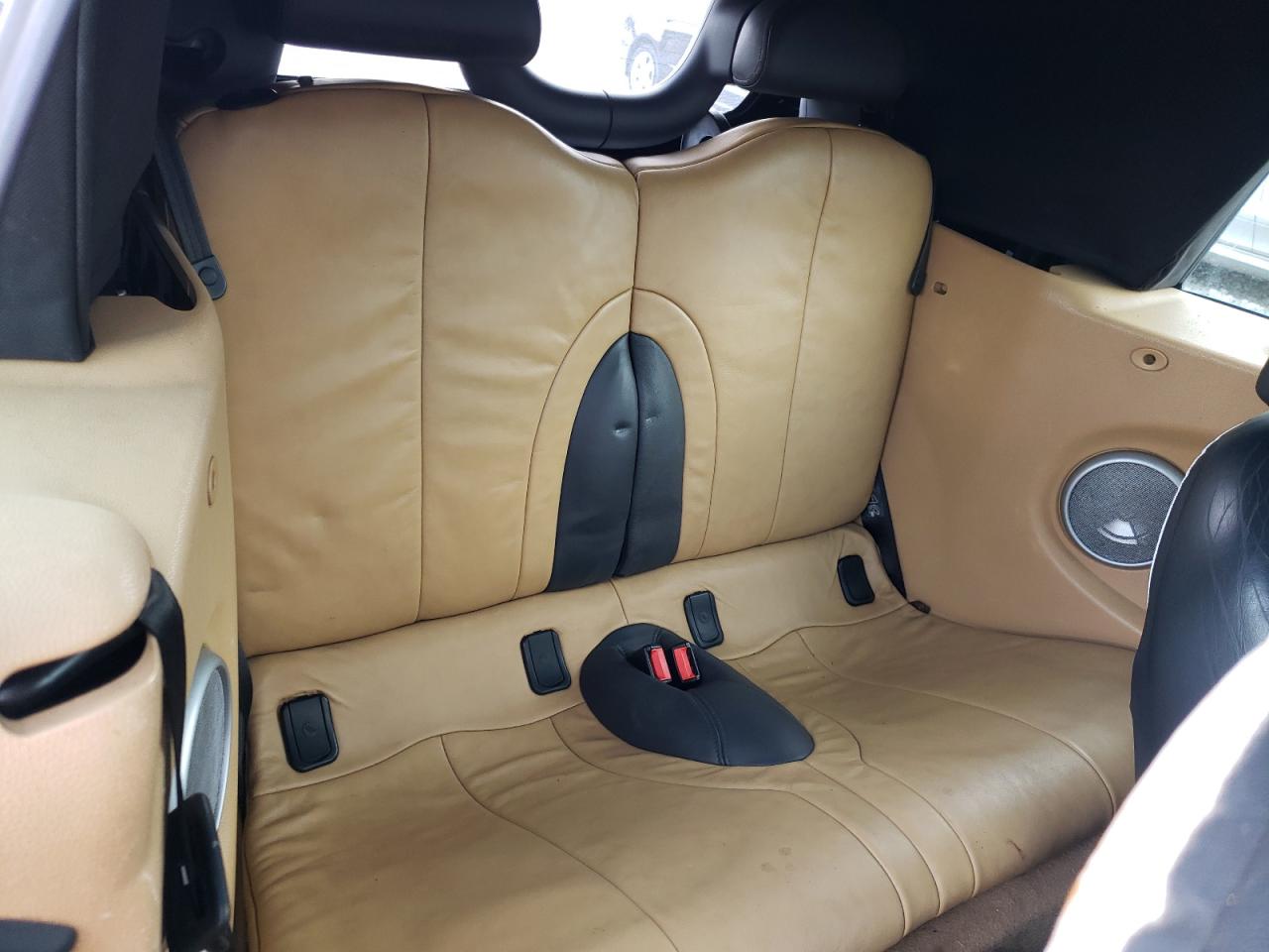 Photo 6 from auction – 2006 MINI COOPER S with VIN WMWRH335X6TF88070