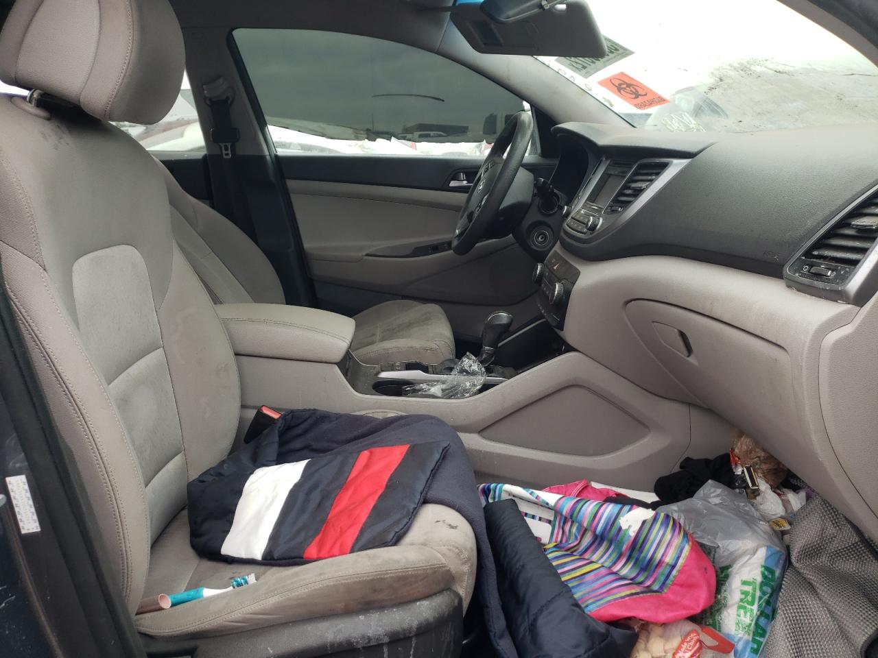 Photo 5 from auction – 2016 HYUNDAI TUCSON LIM with VIN KM8J3CA47GU146263