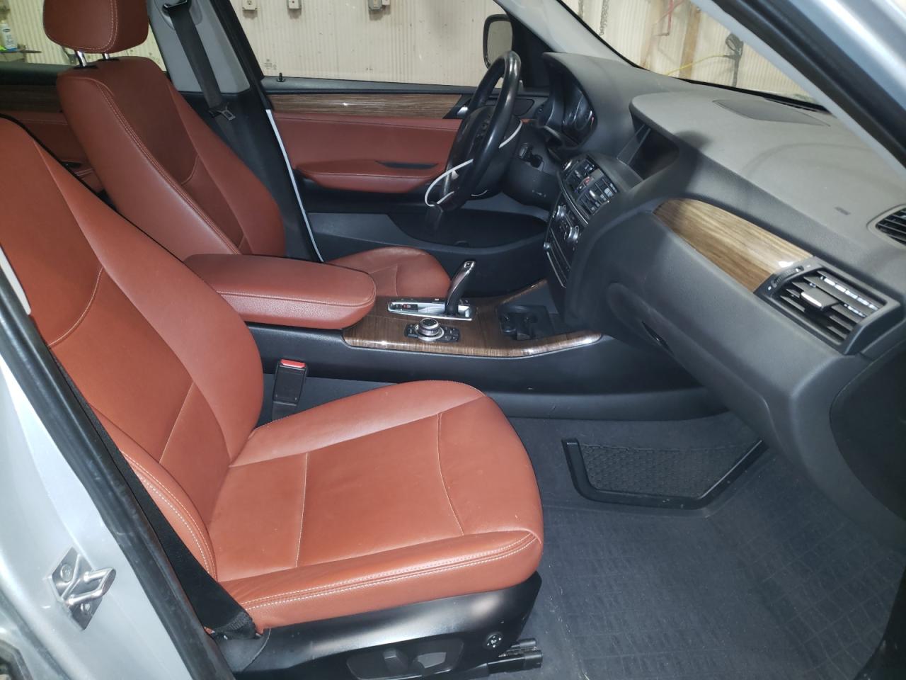 Photo 5 from auction – 2011 BMW X3 XDRIVE3 with VIN 5UXWX7C52BL730210