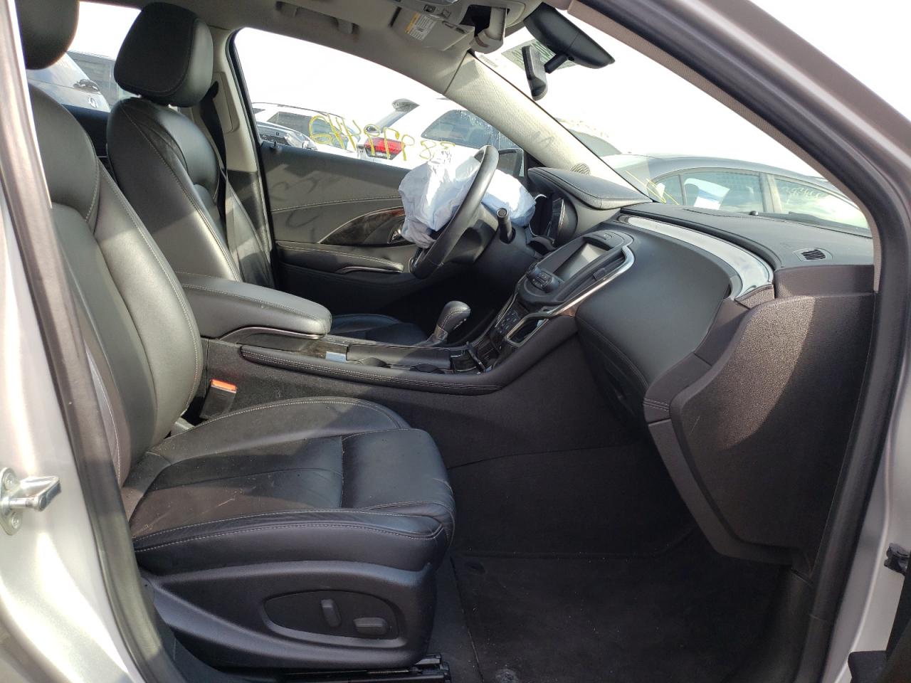 Photo 5 from auction – 2015 BUICK LACROSSE with VIN 1G4GB5G31FF112958