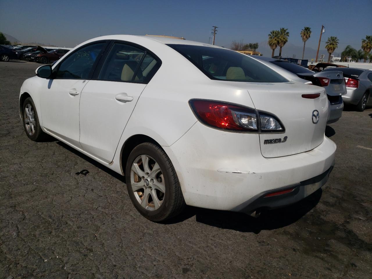 Photo 3 from auction – 2010 MAZDA 3 I with VIN JM1BL1SG5A1190129