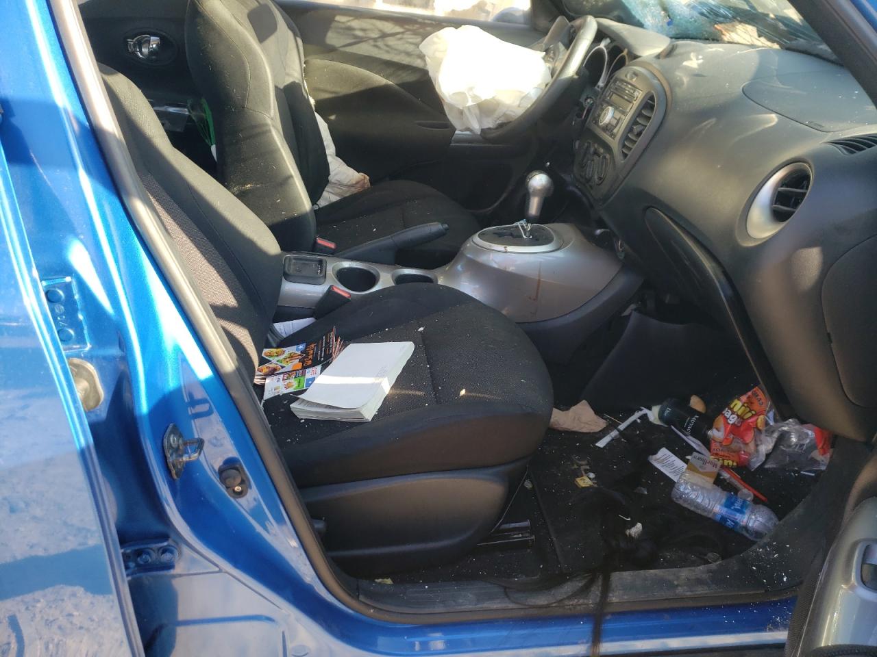 Photo 5 from auction – 2011 NISSAN JUKE S with VIN JN8AF5MV8BT011341