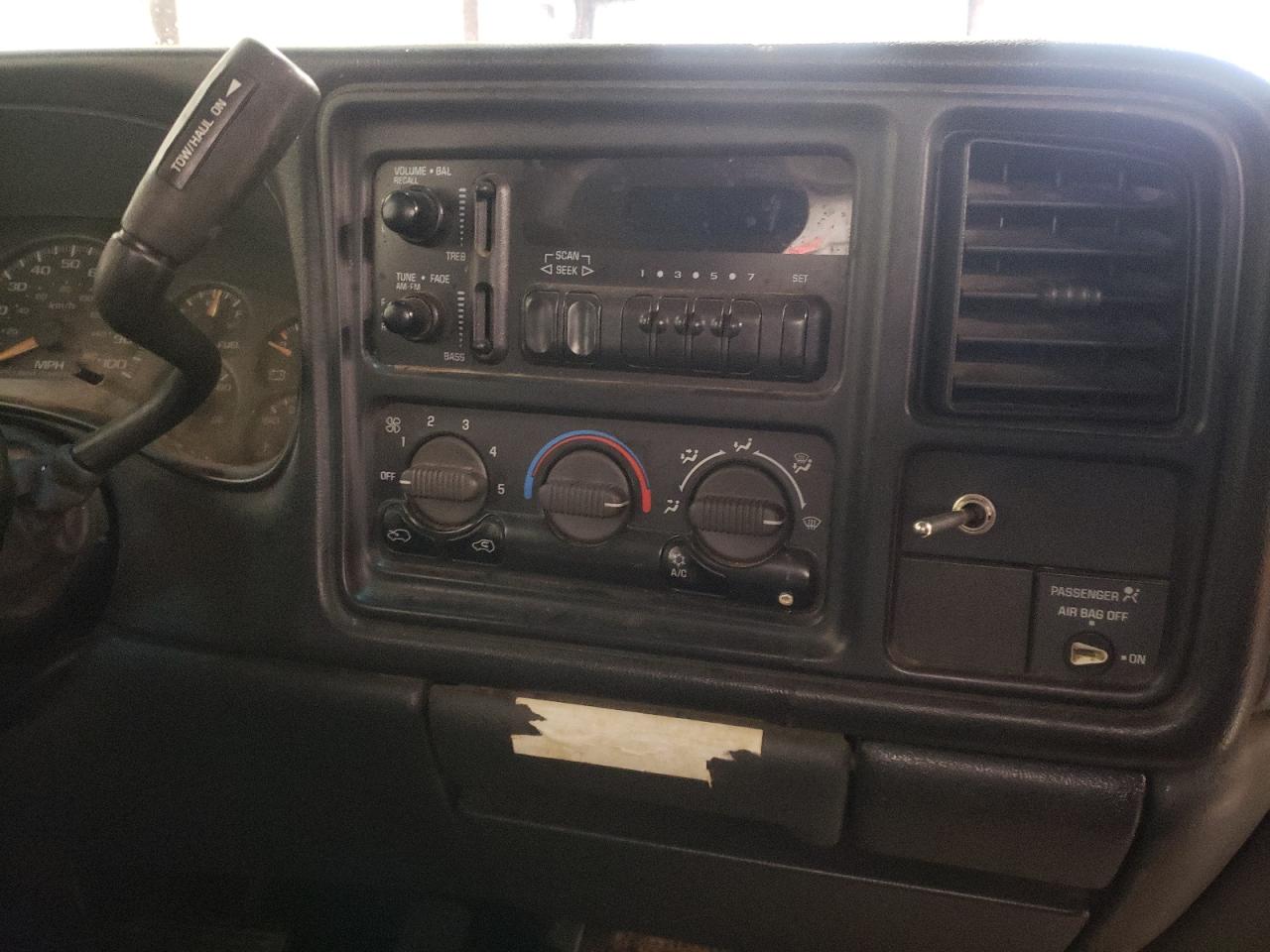 Photo 9 from auction – 2002 CHEVROLET SILVERADO with VIN 1GCEK19V22Z325672