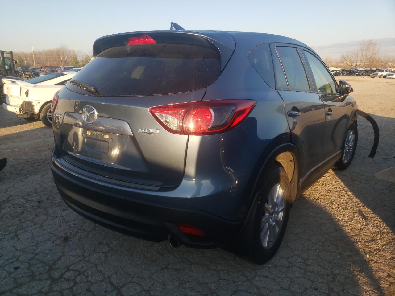Photo 4 from auction – 2016 MAZDA CX-5 TOURI with VIN JM3KE2CY6G0621784