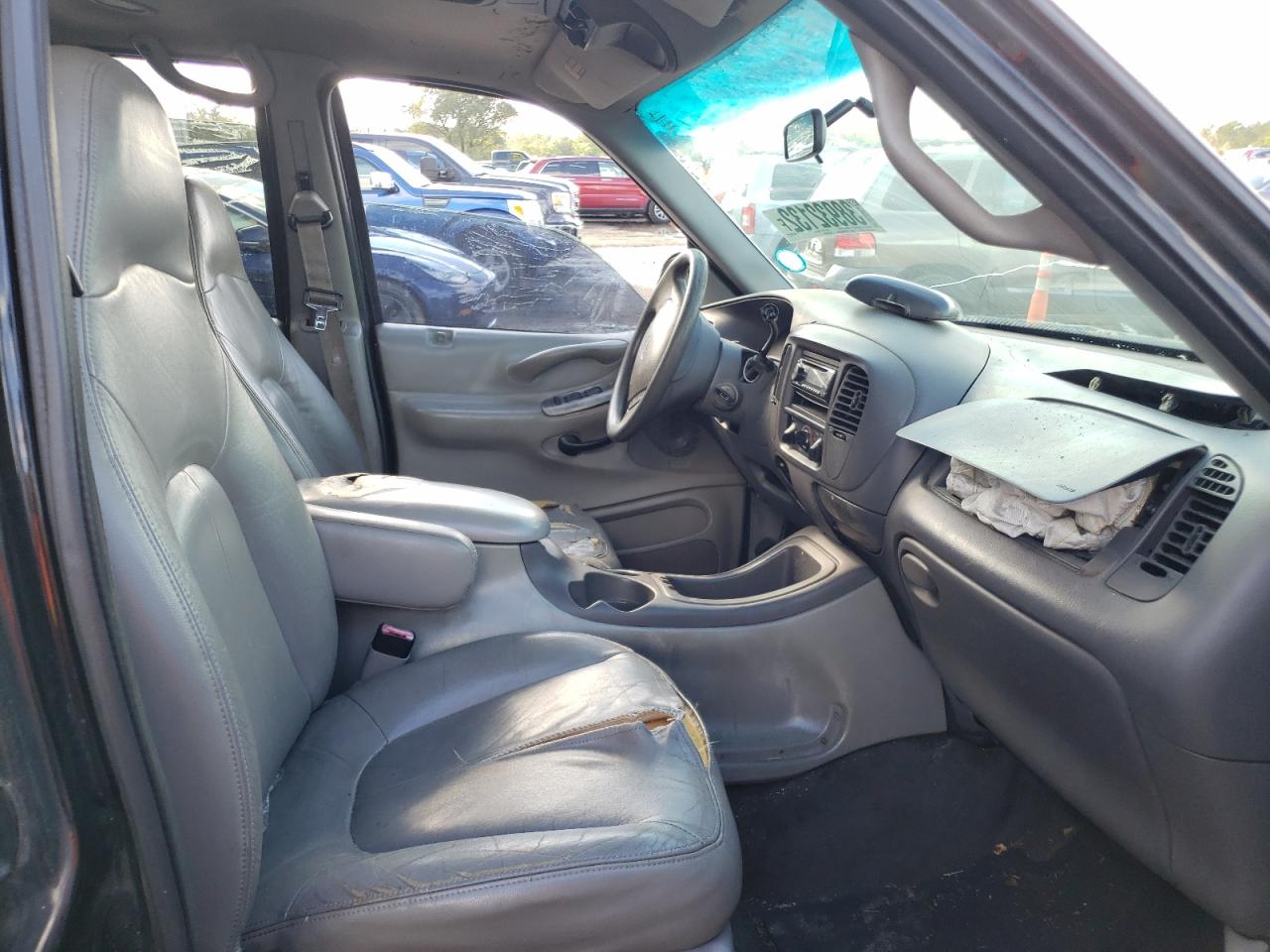Photo 5 from auction – 1999 FORD EXPEDITION with VIN 1FMRU1766XLB09336