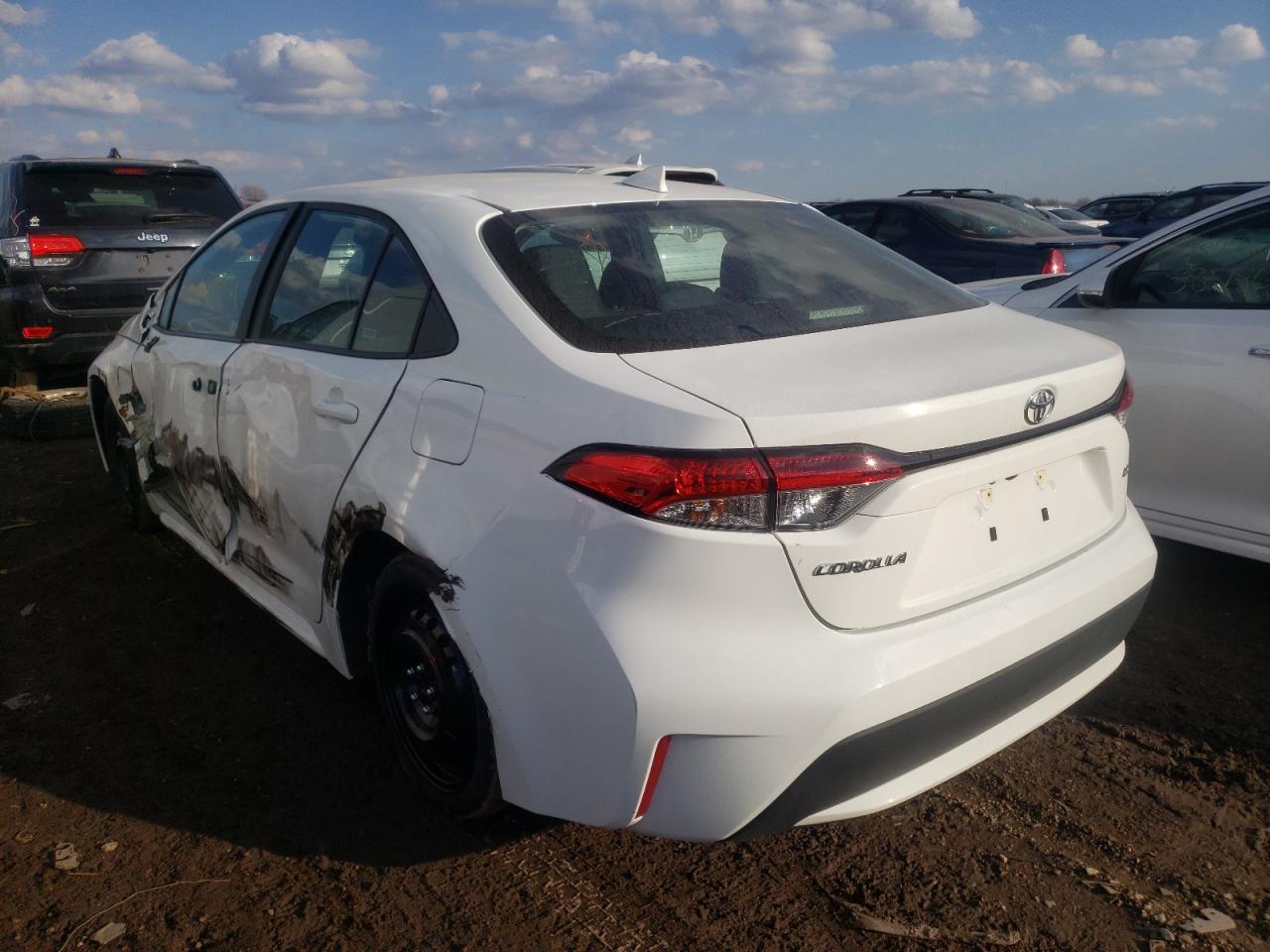 Photo 3 from auction – 2021 TOYOTA COROLLA LE with VIN 5YFEPMAE7MP247725