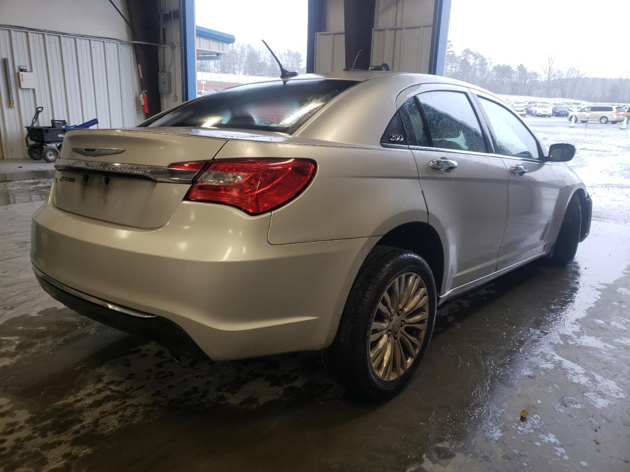 Photo 4 from auction – 2012 CHRYSLER 200 LIMITE with VIN 1C3CCBCG3CN113171