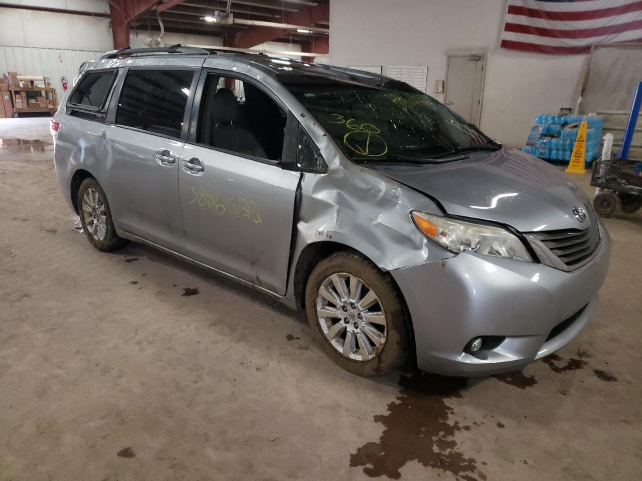 TOYOTA SIENNA XLE 2013 with VIN 5TDDK3DC4DS055507 - Photo from auction