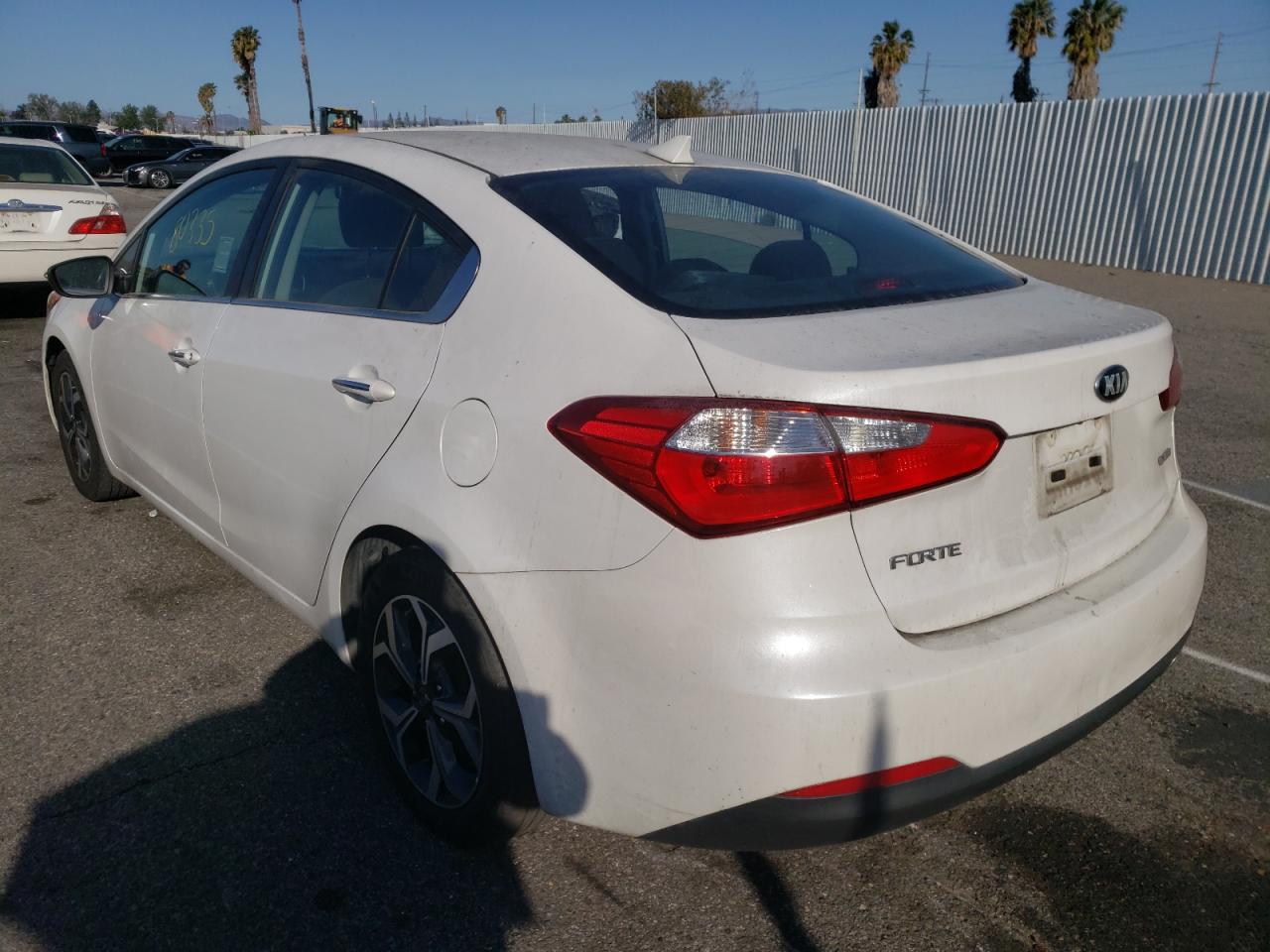 Photo 3 from auction – 2016 KIA FORTE EX with VIN KNAFX4A80G5450727