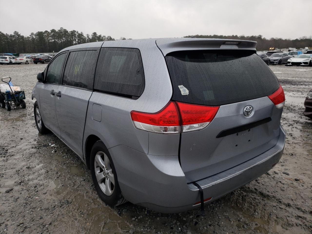Photo 3 from auction – 2013 TOYOTA SIENNA with VIN 5TDZK3DC3DS296271