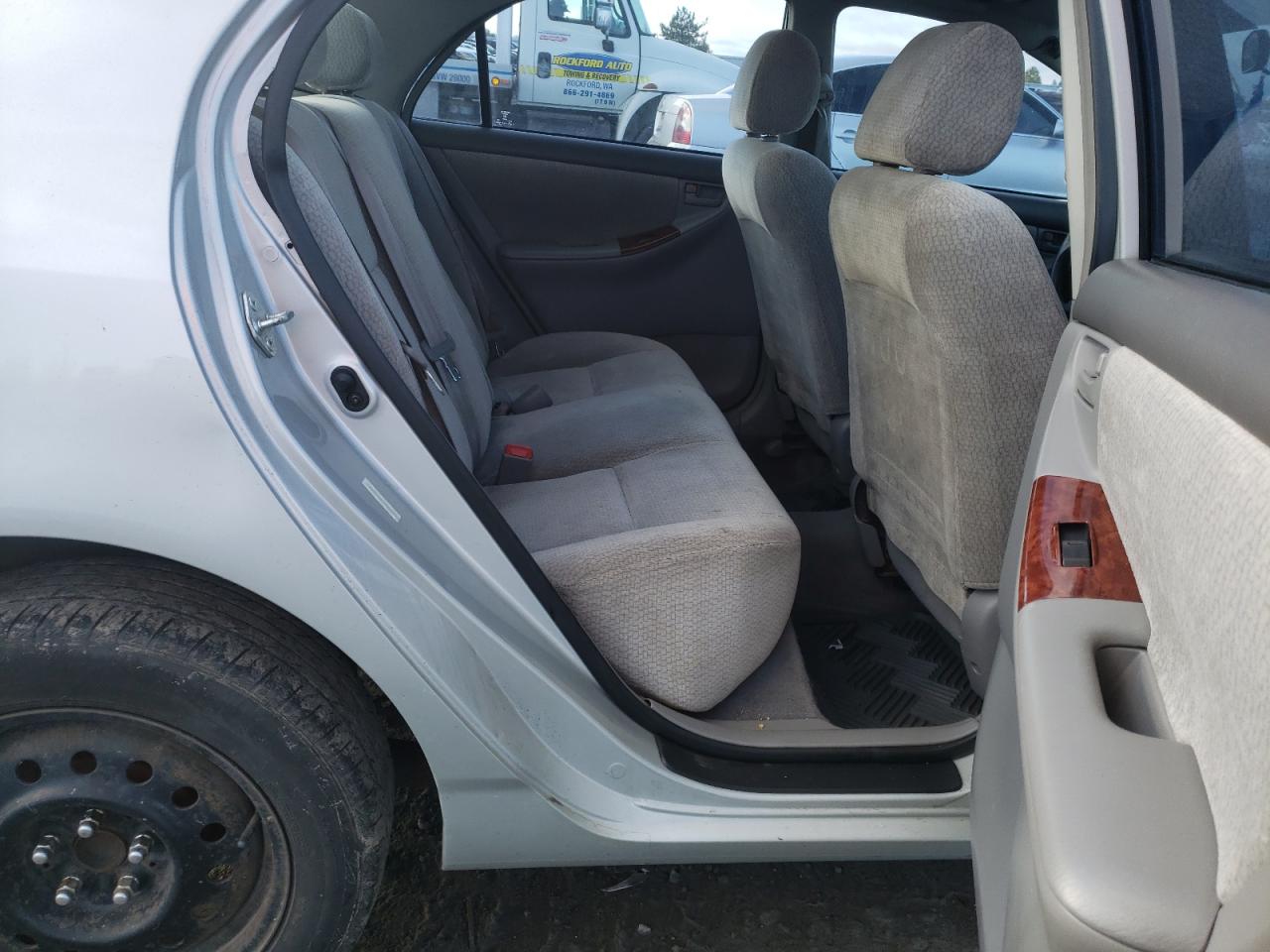 Photo 6 from auction – 2004 TOYOTA COROLLA CE with VIN 1NXBR38E94Z240528