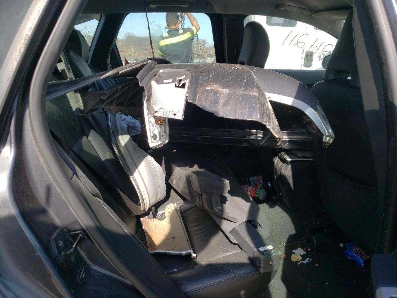 Photo 6 from auction – 2011 VOLVO V50 T5 with VIN YV1672MW0B2624673