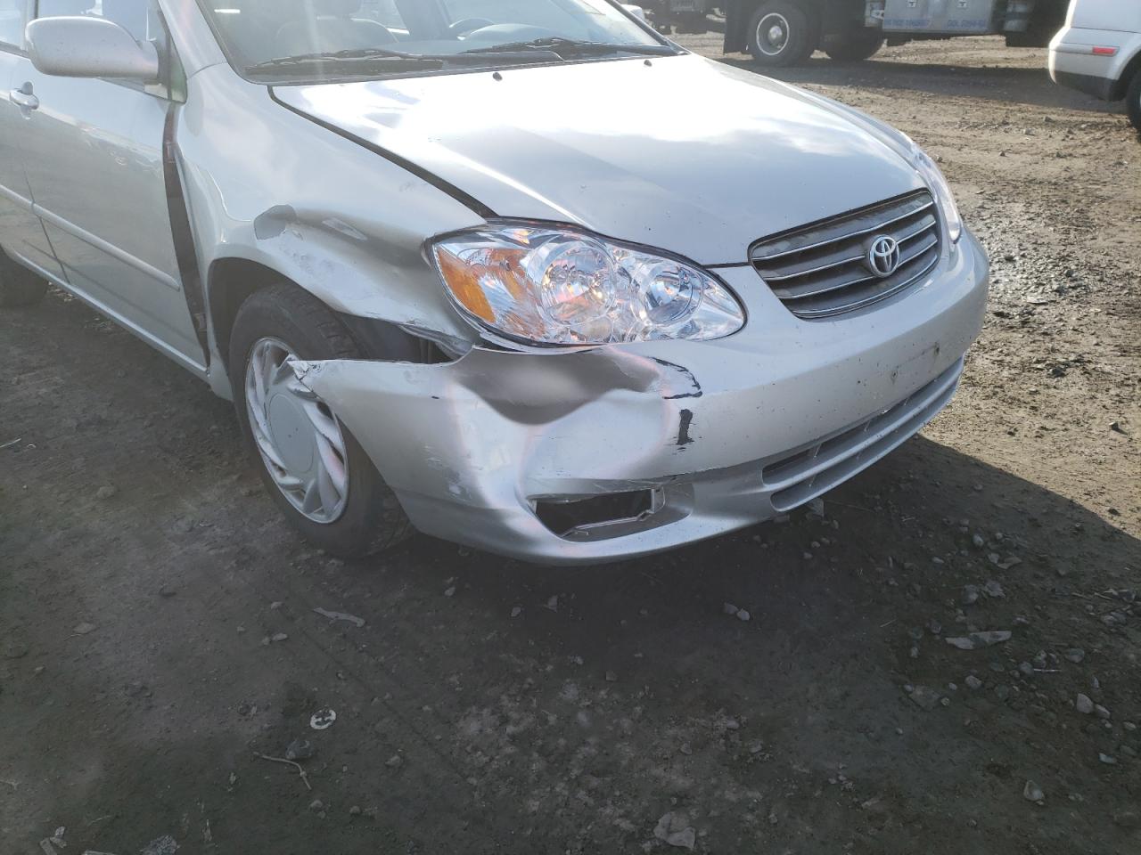 Photo 9 from auction – 2004 TOYOTA COROLLA CE with VIN 1NXBR38E94Z240528
