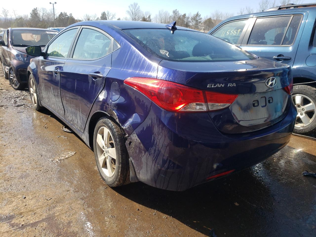 Photo 3 from auction – 2012 HYUNDAI ELANTRA GL with VIN 5NPDH4AE5CH139544