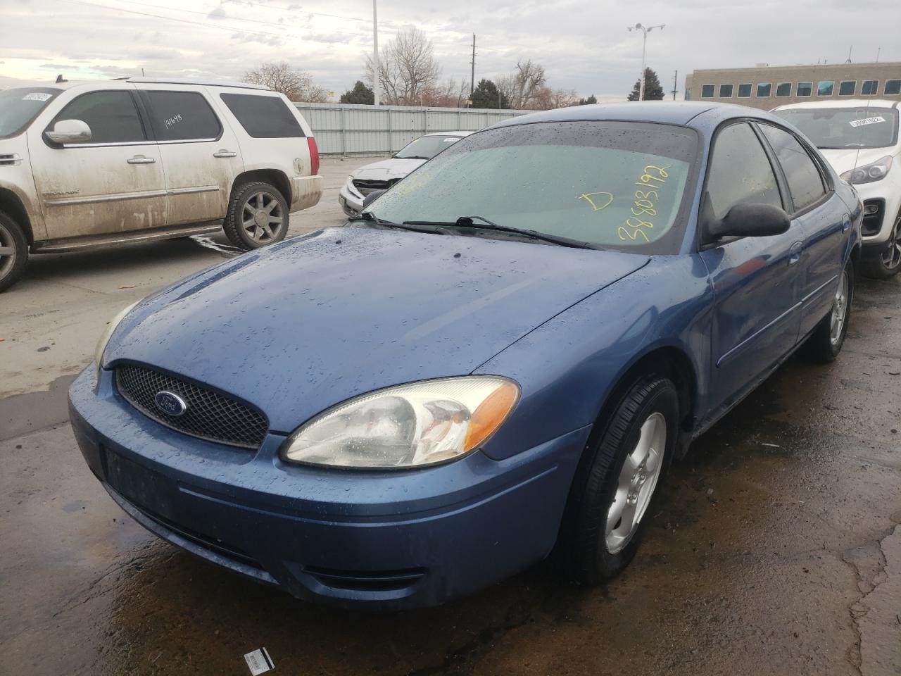 Photo 2 from auction – 2004 FORD TAURUS SE with VIN 1FAFP53U64A117508