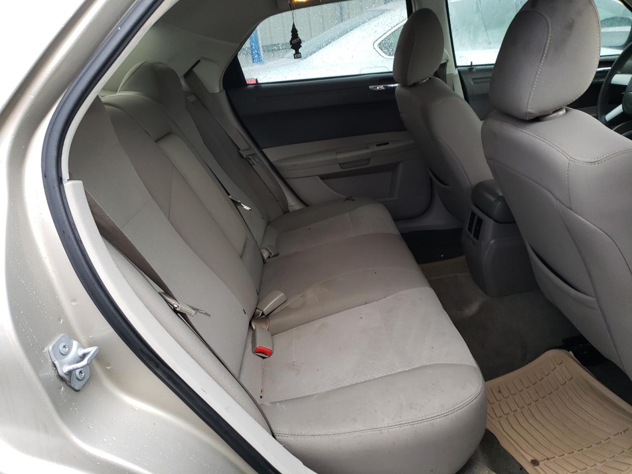 Photo 6 from auction – 2008 CHRYSLER 300 LX with VIN 2C3LA43R38H172384
