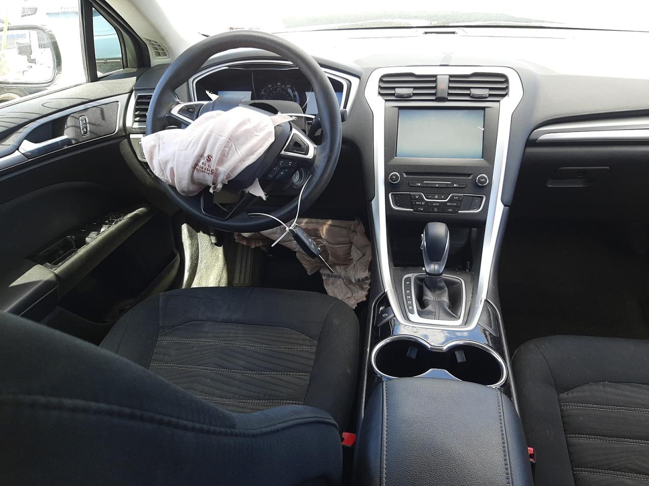 Photo 9 from auction – 2016 FORD FUSION SE with VIN 3FA6P0H76GR247238