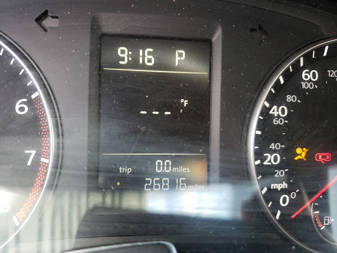 Photo 8 from auction – 2015 VOLKSWAGEN PASSAT S with VIN 1VWAT7A36FC026359