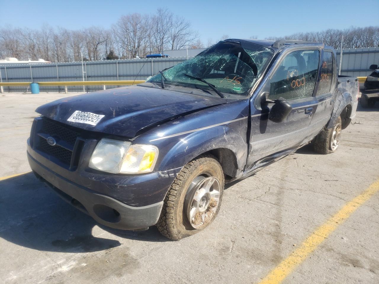 Photo 2 from auction – 2003 FORD EXPLORER S with VIN 1FMZU77E03UC07633