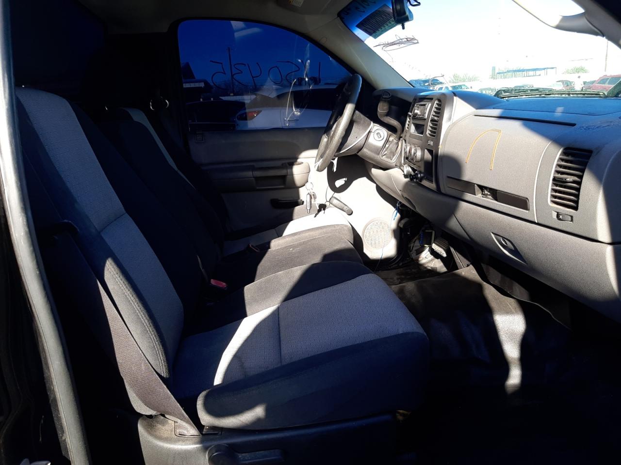 Photo 5 from auction – 2007 CHEVROLET SILVERADO with VIN 1GCEC14C27Z557442