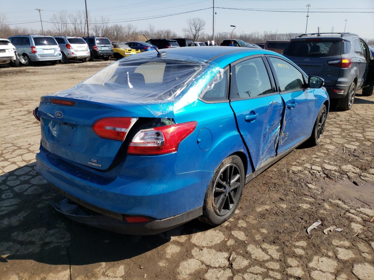 Photo 4 from auction – 2016 FORD FOCUS SE with VIN 1FADP3F23GL229634