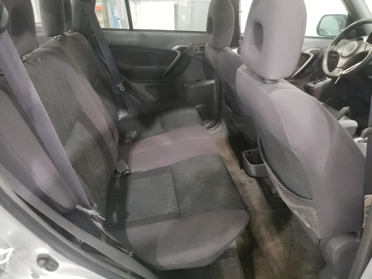 Photo 6 from auction – 2002 TOYOTA RAV4 with VIN JTEHH20V126045169