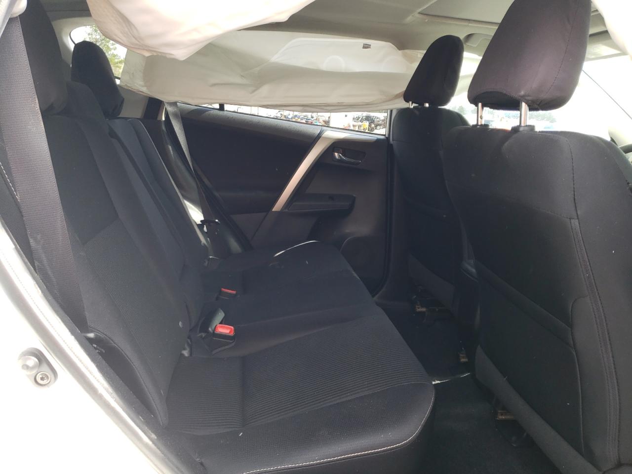 Photo 6 from auction – 2015 TOYOTA RAV4 XLE with VIN 2T3WFREV0FW178822