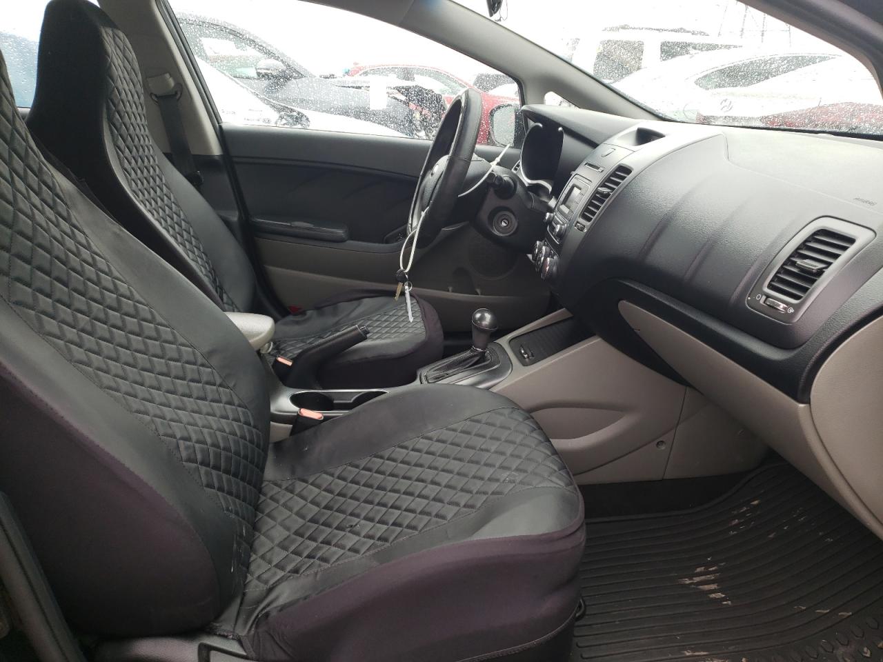 Photo 5 from auction – 2014 KIA FORTE LX with VIN KNAFK4A62E5129184