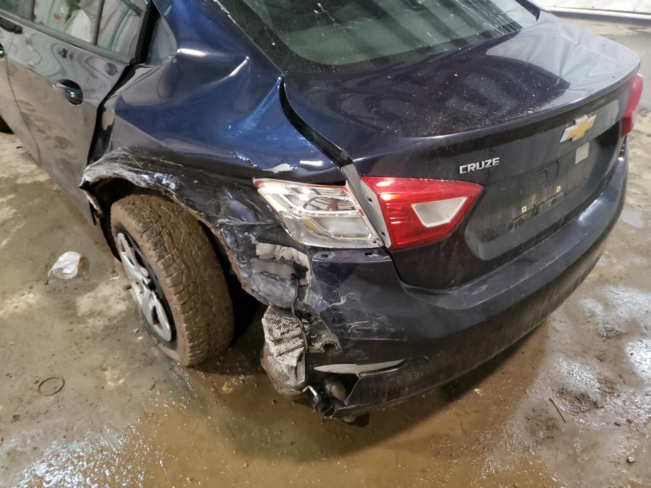 Photo 9 from auction – 2016 CHEVROLET CRUZE with VIN 1G1BC5SM0G7273754