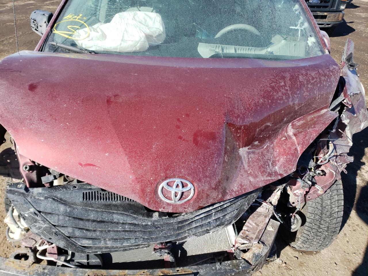 Photo 7 from auction – 2011 TOYOTA SIENNA BAS with VIN 5TDKA3DC9BS002972