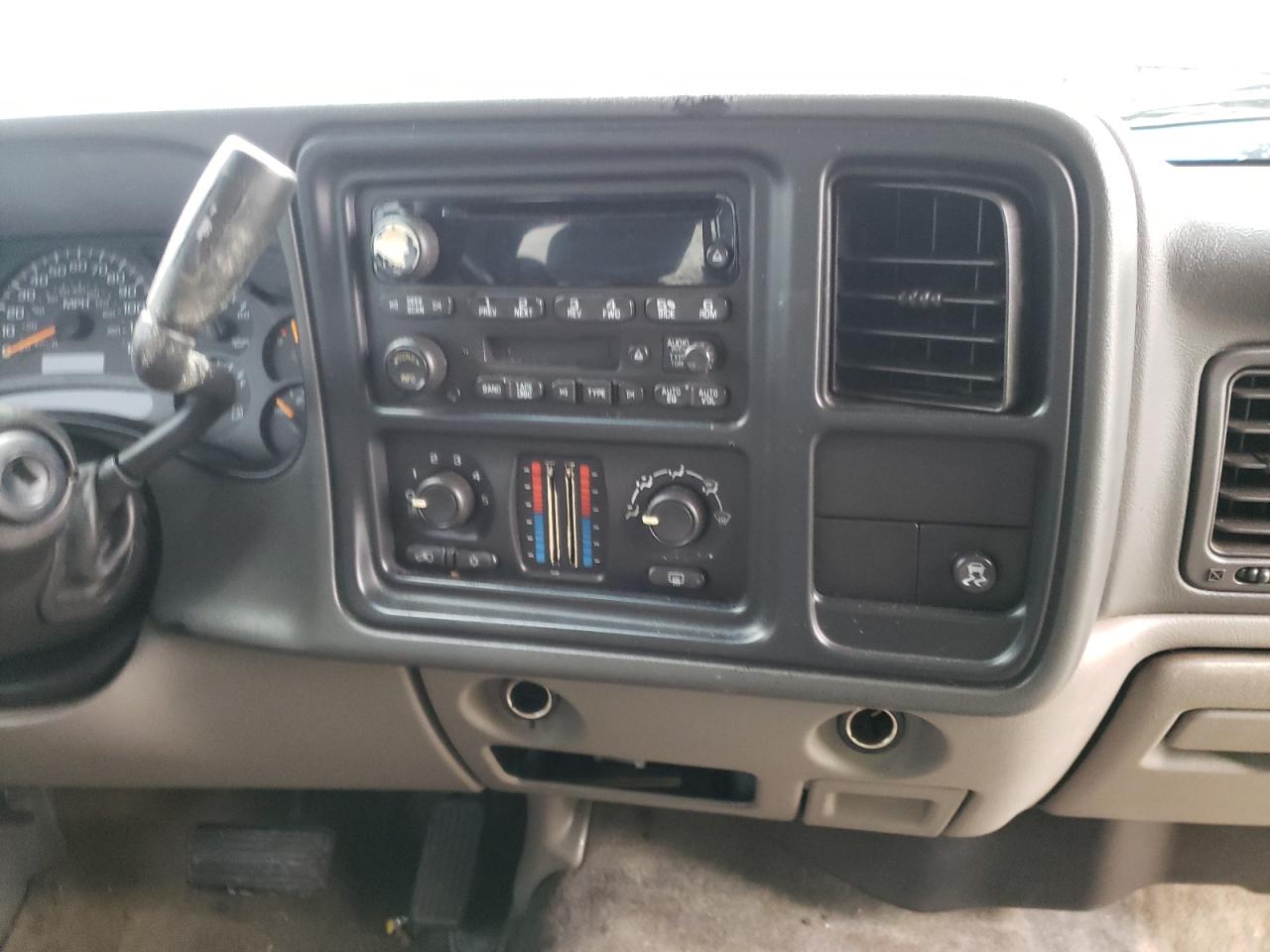 Photo 9 from auction – 2005 GMC YUKON with VIN 1GKEC13T65R207377