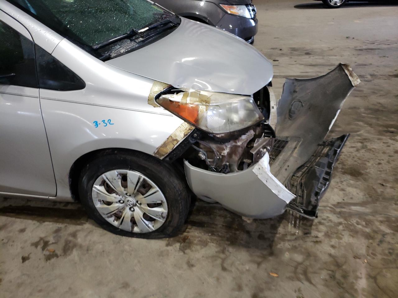 Photo 9 from auction – 2012 TOYOTA YARIS with VIN JTDKTUD37CD510693