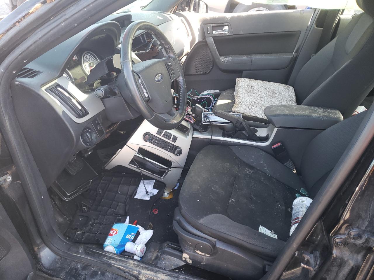 Photo 5 from auction – 2008 FORD FOCUS SE with VIN 1FAHP35N28W286078