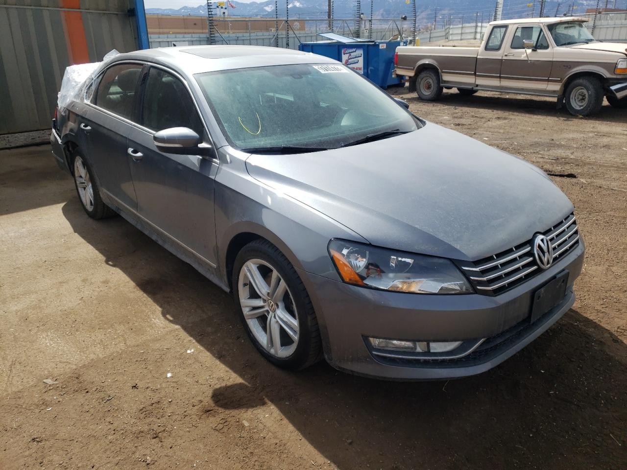 Photo 1 from auction – 2015 VOLKSWAGEN PASSAT SEL with VIN 1VWCV7A34FC067012
