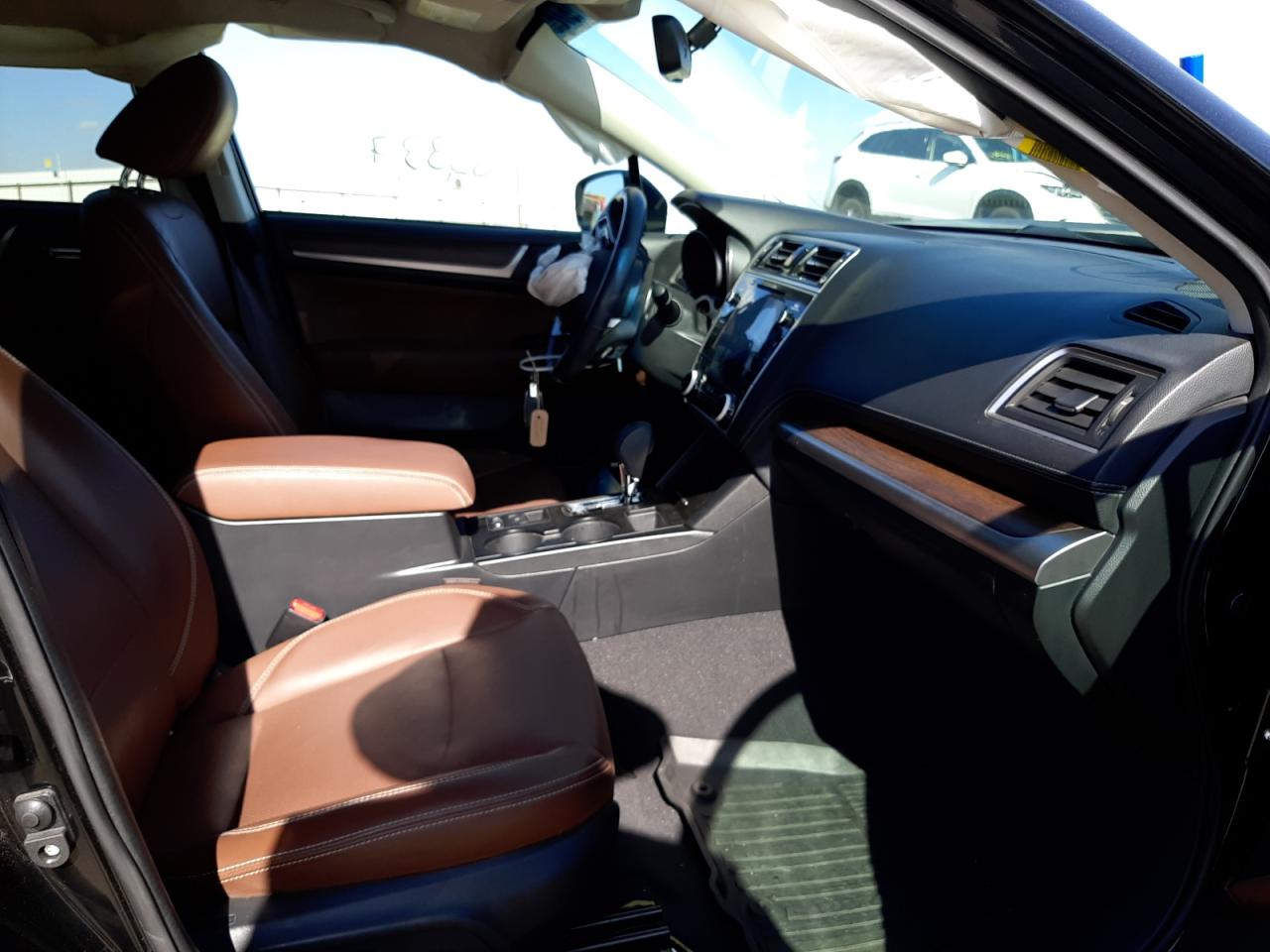 Photo 5 from auction – 2018 SUBARU OUTBACK TO with VIN 4S4BSATC5J3324362