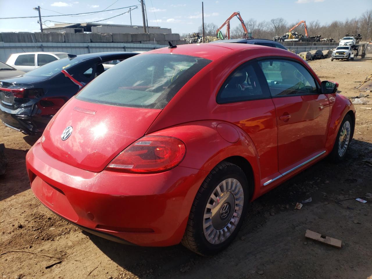 Photo 4 from auction – 2013 VOLKSWAGEN BEETLE with VIN 3VWHP7AT8DM679628