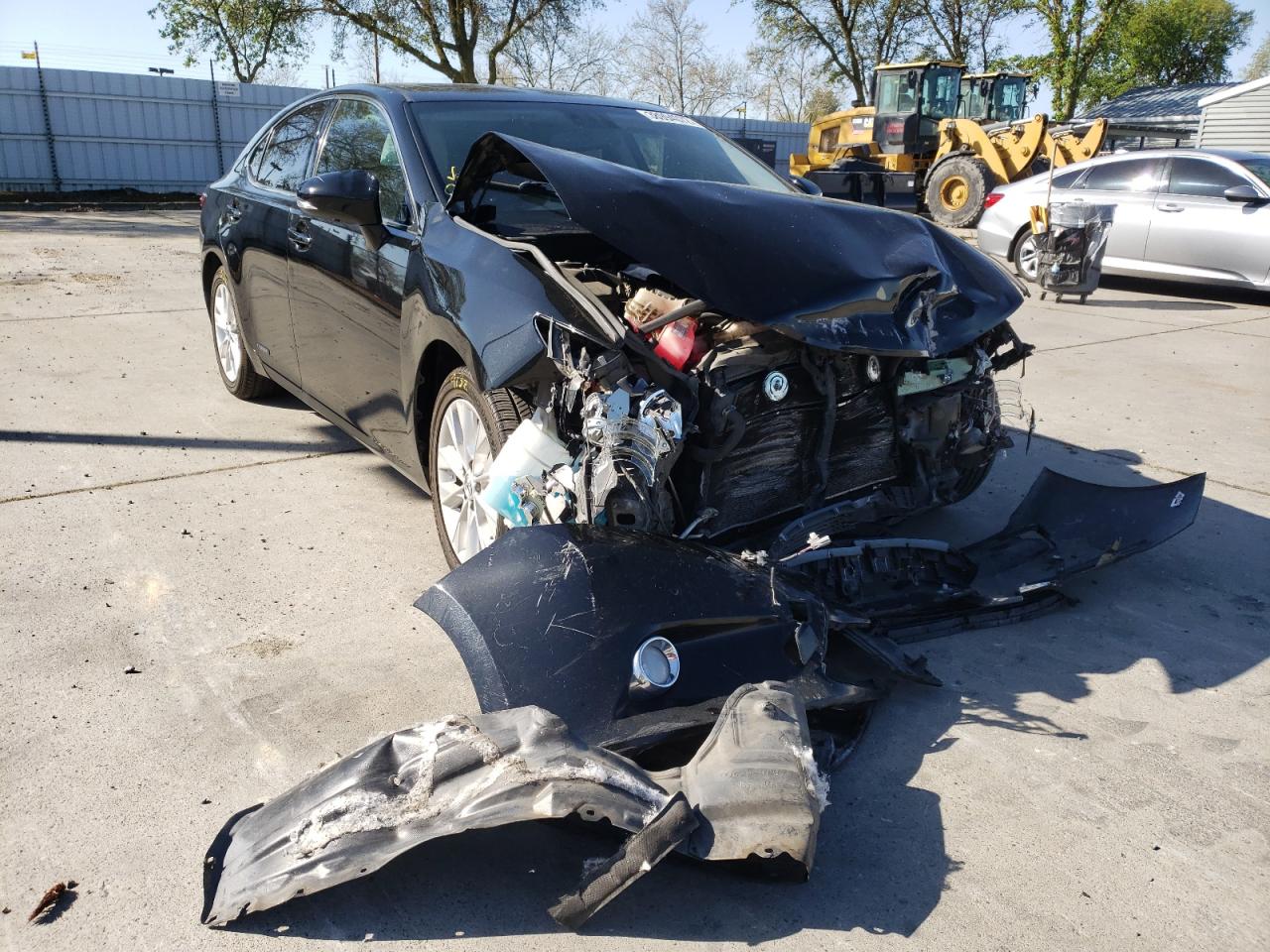 LEXUS ES 300H 2013 with VIN JTHBW1GG4D2022446 - Photo from auction