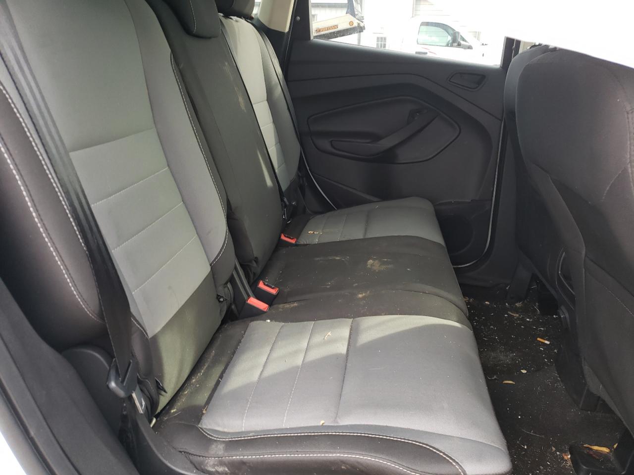 Photo 6 from auction – 2017 FORD ESCAPE S with VIN 1FMCU0F79HUB05822