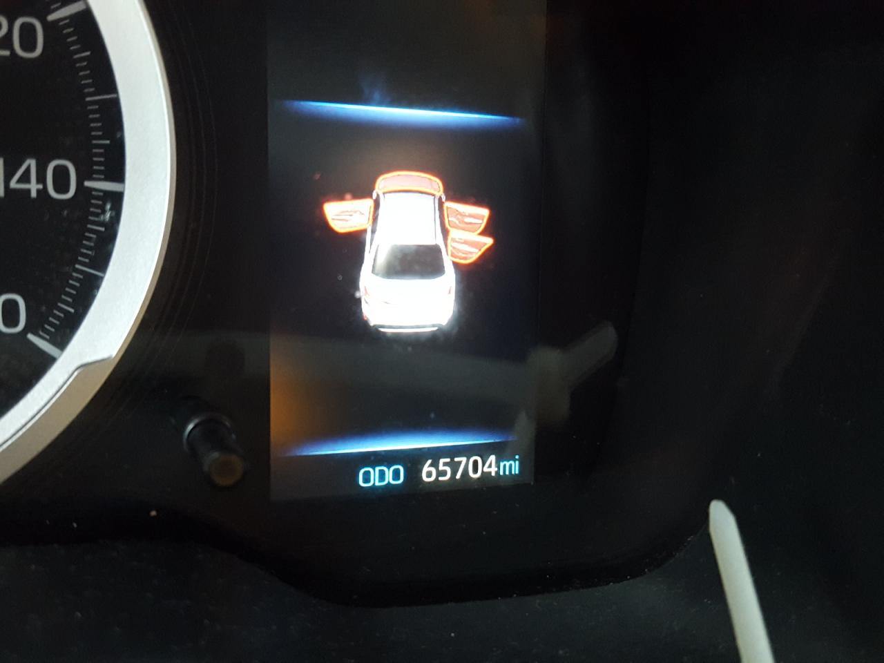 Photo 8 from auction – 2020 TOYOTA COROLLA LE with VIN 5YFEPRAE5LP088909