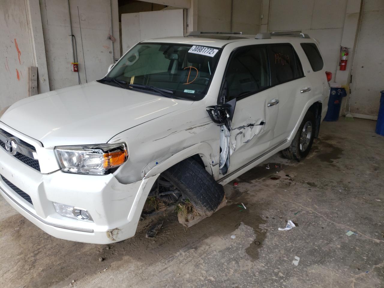 Photo 9 from auction – 2013 TOYOTA 4RUNNER SR with VIN JTEBU5JR1D5132261