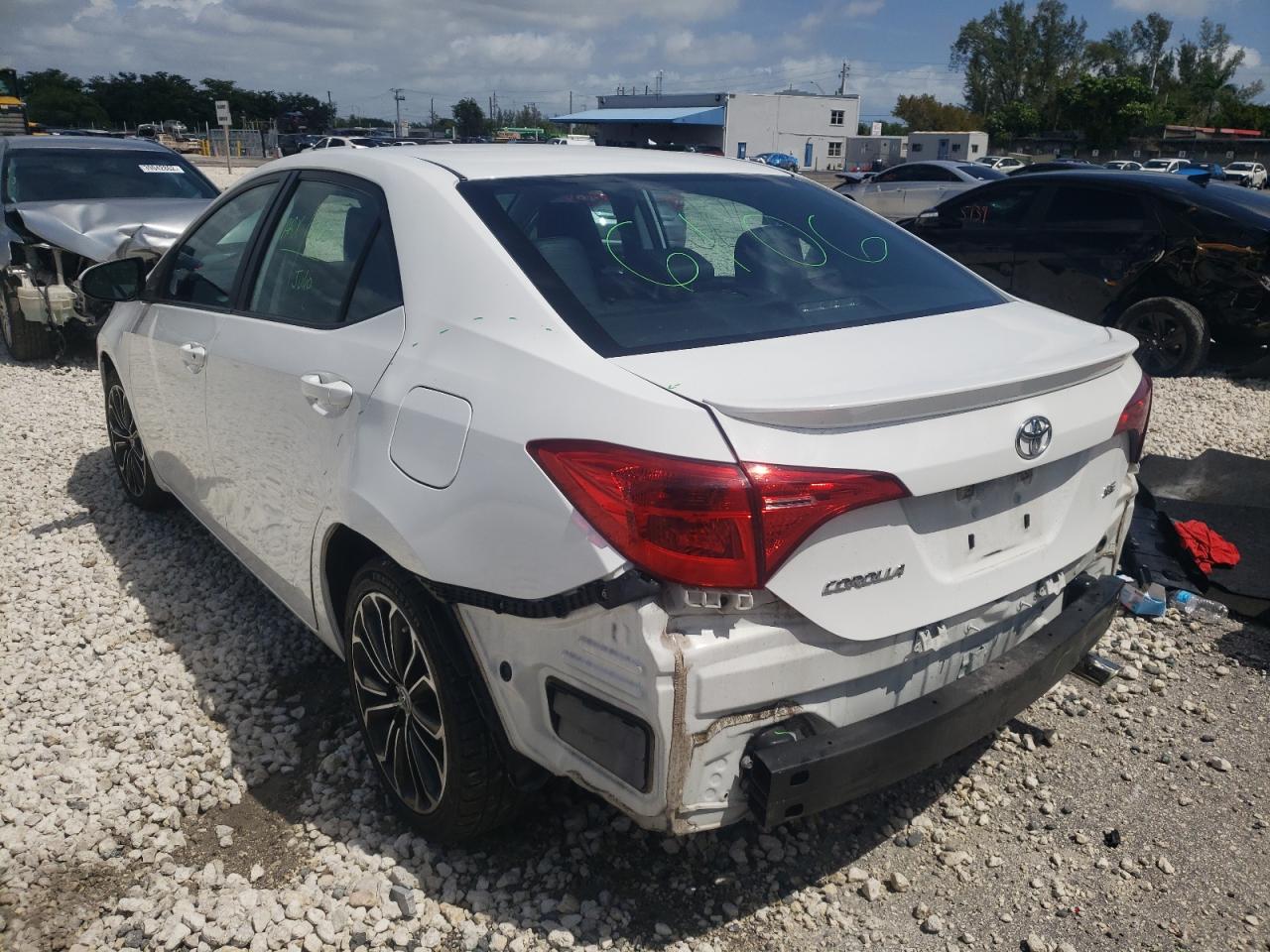 Photo 3 from auction – 2017 TOYOTA COROLLA L with VIN 5YFBURHE9HP614113
