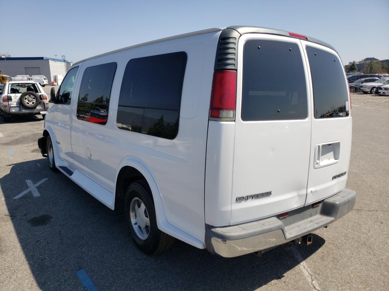 Photo 3 from auction – 2001 CHEVROLET EXPRESS G1 with VIN 1GBFG15R211199751