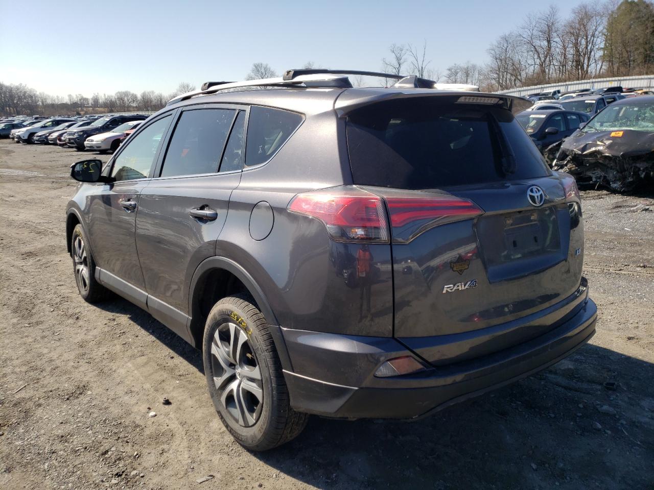 Photo 3 from auction – 2016 TOYOTA RAV4 LE with VIN JTMZFREV3GJ068926