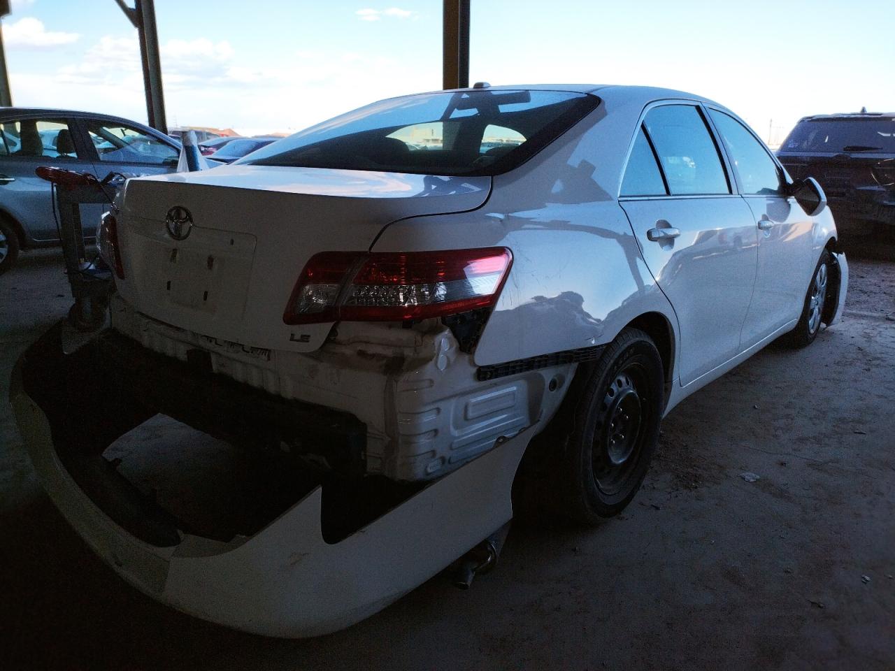 Photo 4 from auction – 2011 TOYOTA CAMRY BASE with VIN 4T1BF3EK8BU661169