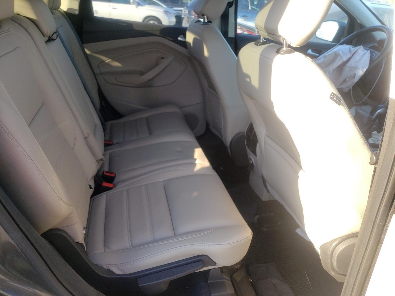 Photo 6 from auction – 2019 FORD ESCAPE SEL with VIN 1FMCU9HD5KUC28774