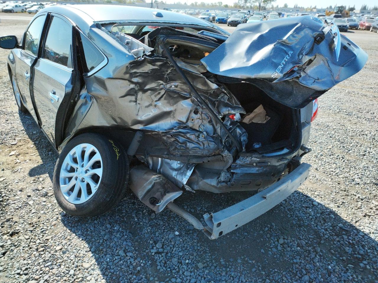 Photo 9 from auction – 2018 NISSAN SENTRA S with VIN 3N1AB7AP2JY246884