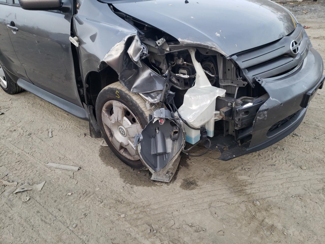 Photo 9 from auction – 2004 TOYOTA SCION XA with VIN JTKKT624940065074
